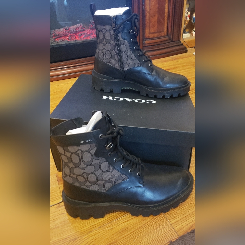 COACH WOMEN'S CITYSOLE LACE UP BOOT IN BLACK